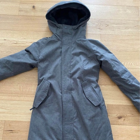 TNA Summit Parka - Picture 3 of 3